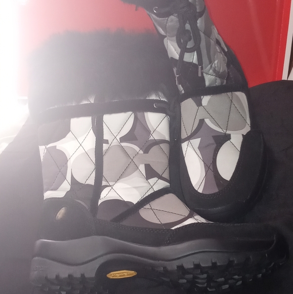 Snow and rain boots